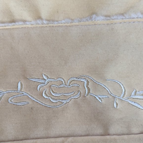 Embroidered Fur Lined Jacket/Coat for Girls in Beige NEW Size 10 (L) with Zipper - Picture 6 of 6